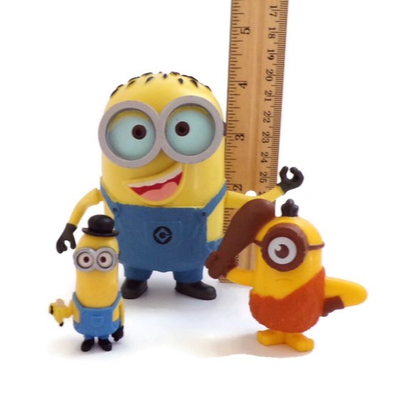 Minions Set of Three Larger Minion with Interchangeable Parts   3126 - Picture 2 of 10